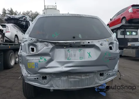2022 Subaru Forester Touring z USA, uszkodzony, nr VIN JF2SKARC5NH441591
